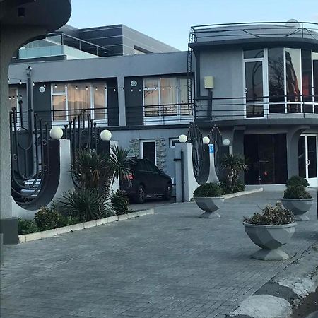 Hotel Era Tbilisi Bagian luar foto