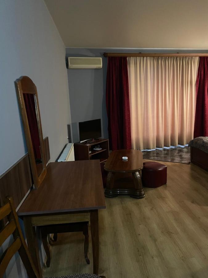 Hotel Era Tbilisi Bagian luar foto