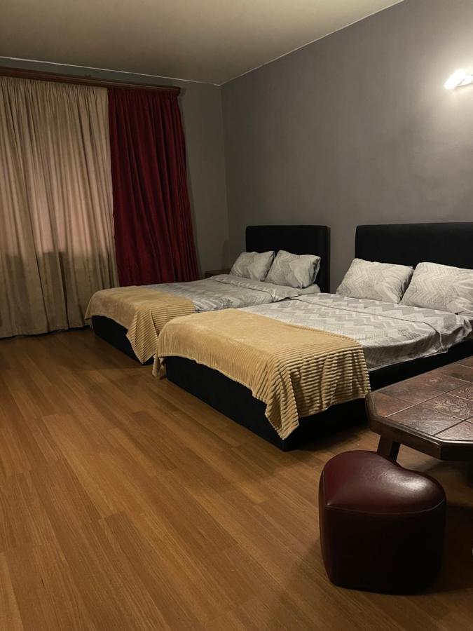 Hotel Era Tbilisi Bagian luar foto